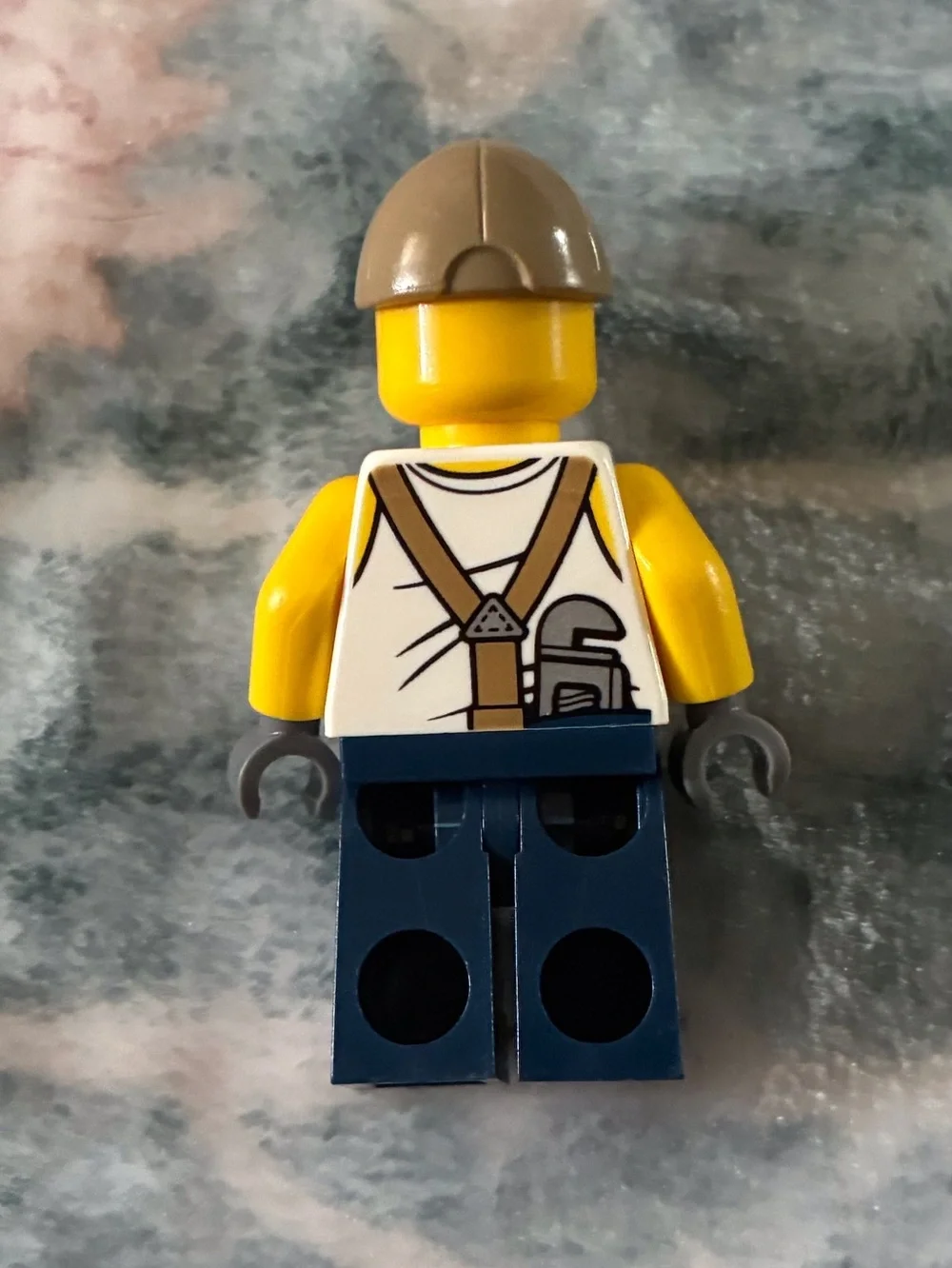 LEGO Minifigure Worker with Brown Cap and Blue Legs